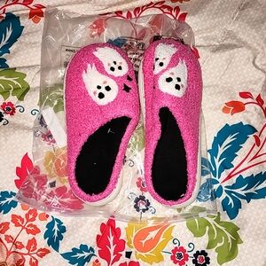 Brand New ghosts 👻 slippers